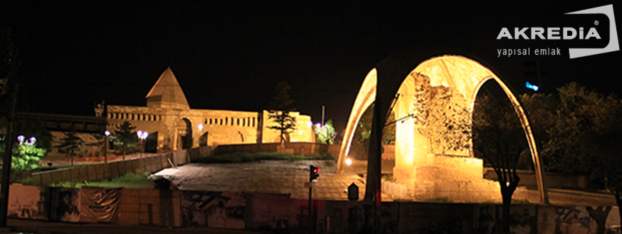 SELÇUKLU KÖŞKÜ